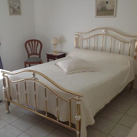 Bed and Breakfast Maison Tobias Bussy-Saint-Georges Exterior foto